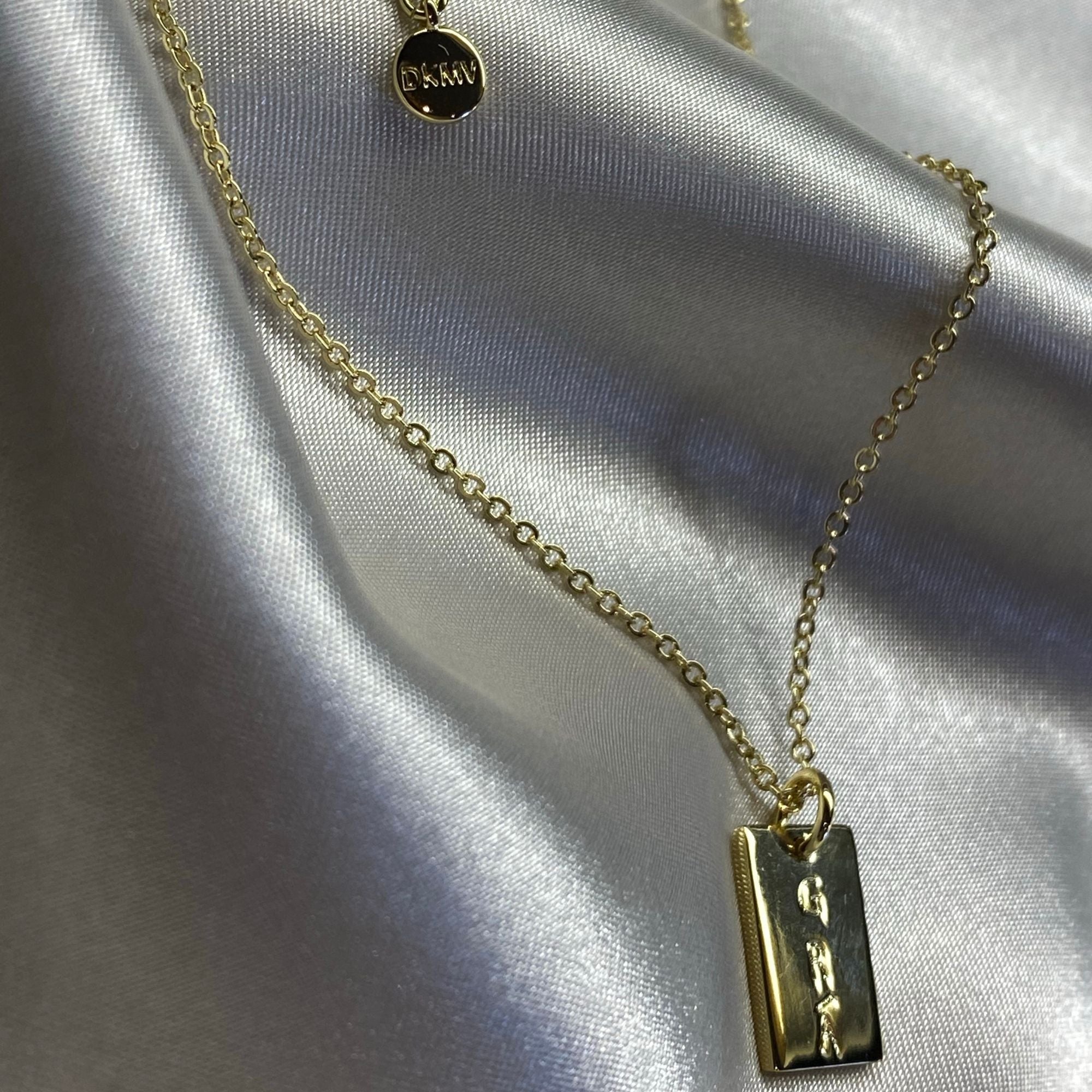 Gold Mo Ghrá Pendant Necklace