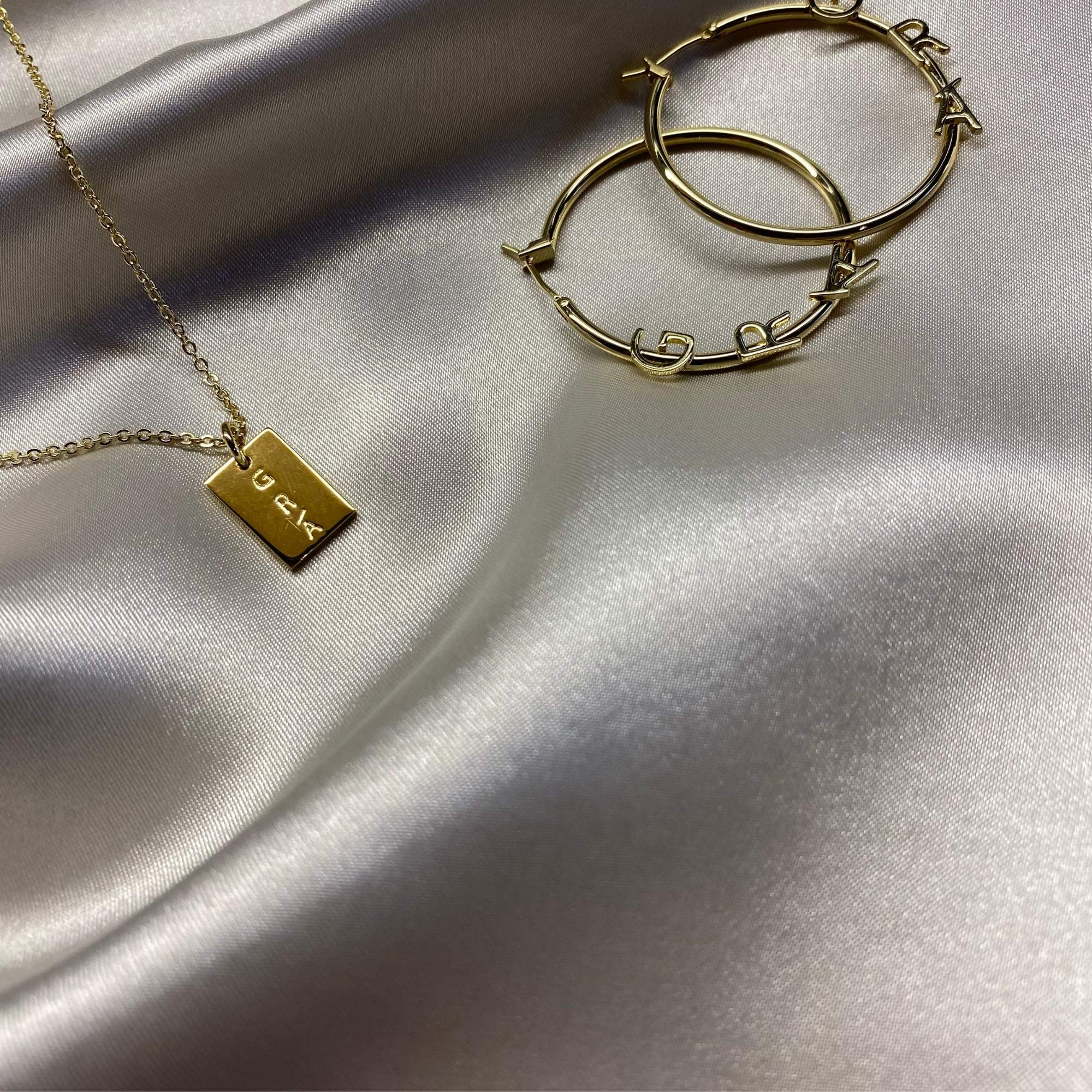 Gold Mo Ghrá Pendant Necklace